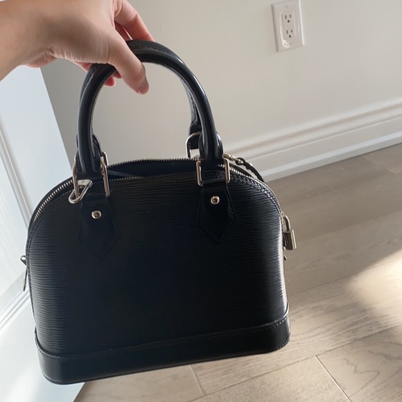 SOLD / Louis Vuitton alma bb with bag charm - Picture 5 of 8